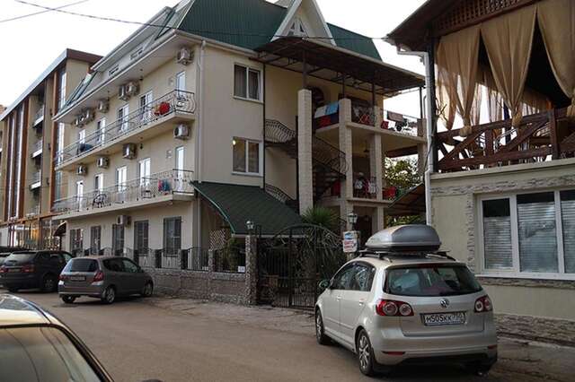 Гостевой дом Guest House Aphyn Leto Гагра-3