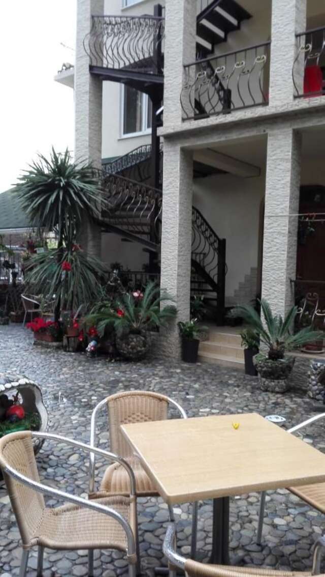 Гостевой дом Guest House Aphyn Leto Гагра-10